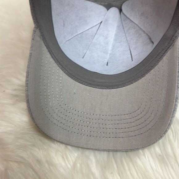 Zyia Ash textured baseball hat - Picture 7 of 8